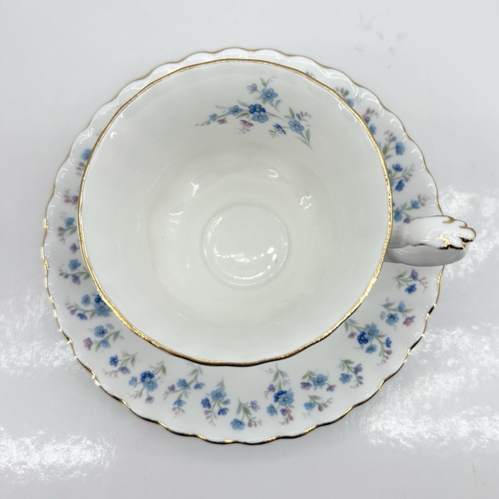 Vintage Royal Albert Memory Lane Tea Cup &‎ Saucer England Blue Floral Gold Trim - Picture 3 of 10